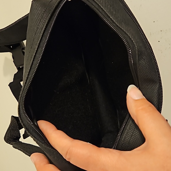 Vintage 2000s Pokémon Gold and Silver Gameboy Bag Fanny Pack - Picture 9 of 15